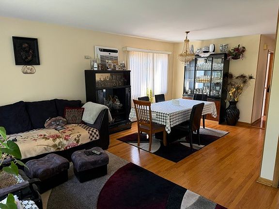 5th image of 4014 N Leclaire Ave