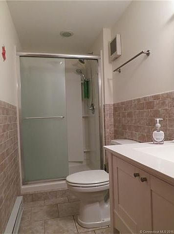 2nd image of 450 Allen Ave