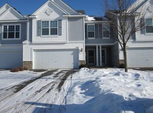 10654 Pond Curv, Woodbury, MN 55129