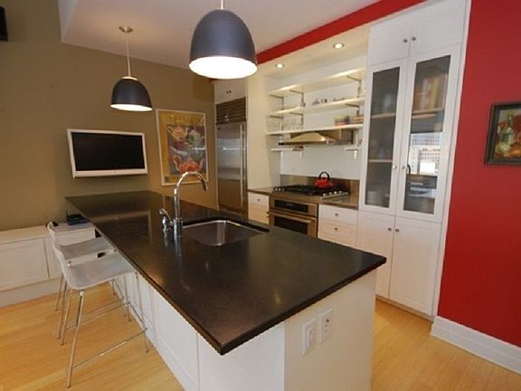 3rd image of 110 Livingston St APT 12F