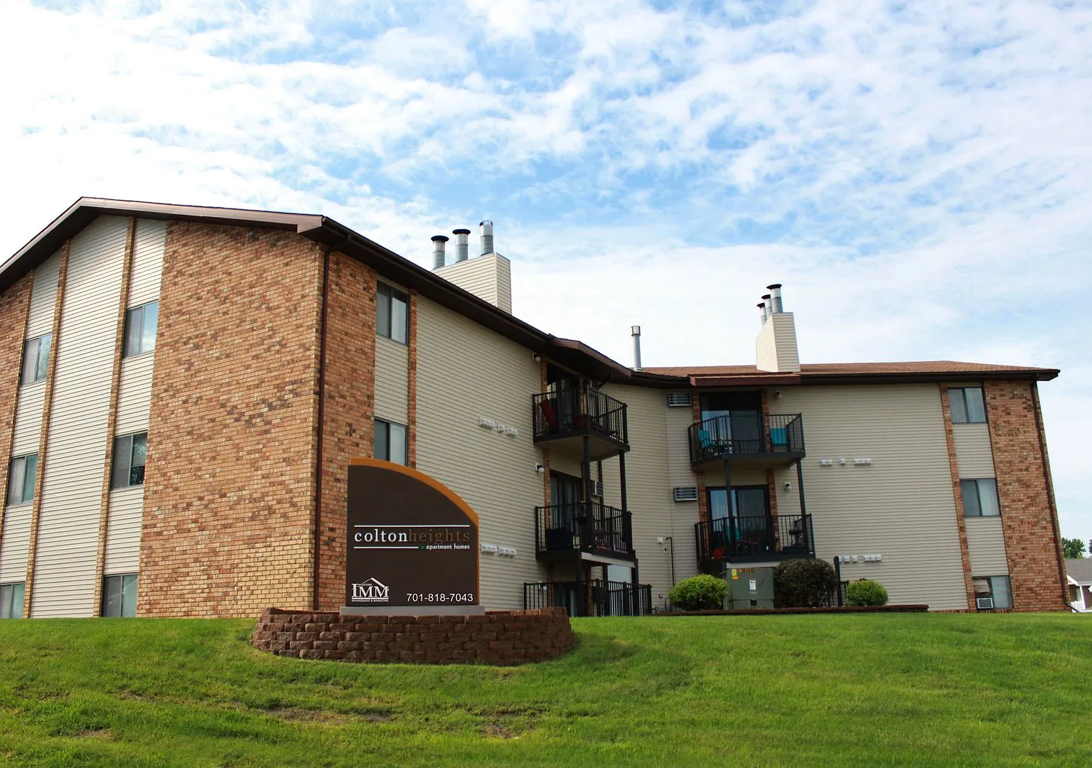Colton Heights — Photo 1