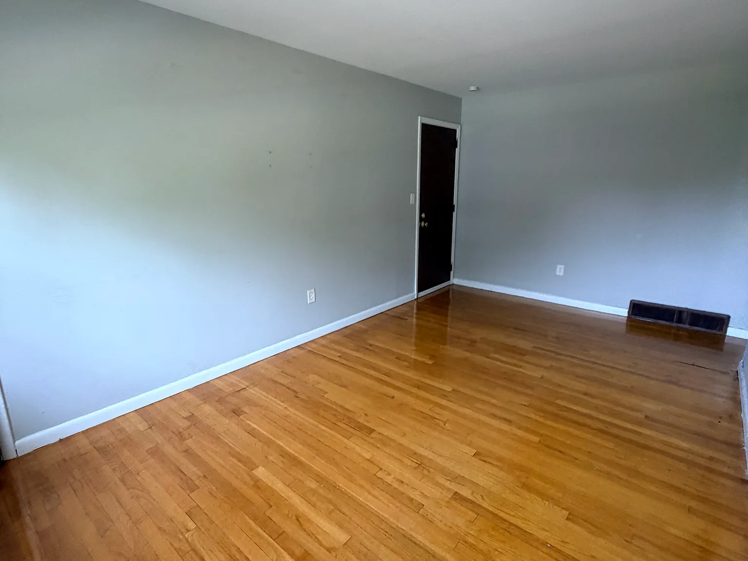 2 bed, $1,650 — Photo 2