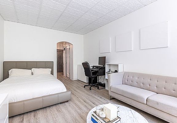 4th image of 343 E 51st St APT 2B