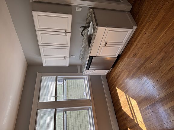 5th image of 7 Weld Hill St APT 3L