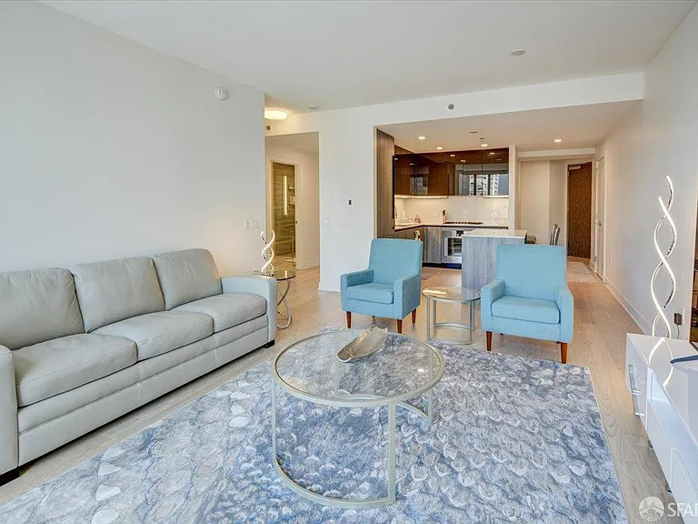 338 Main St #18H — Photo 11