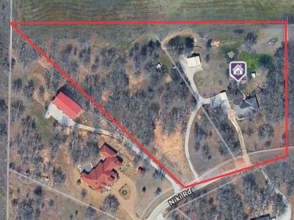 2nd image of 205 Niki Rd