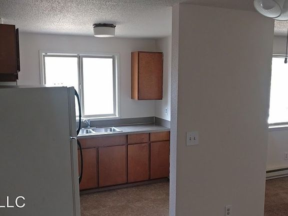 4th image of 622 S Steele St APT C