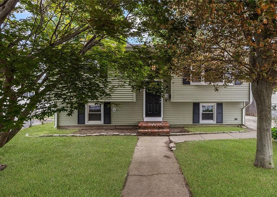 1st image of 34 Queen St