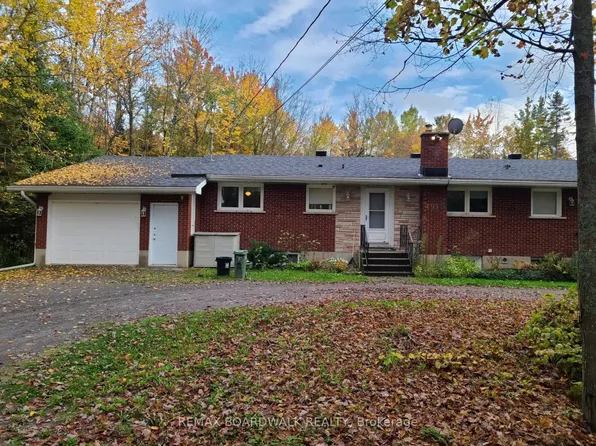 4918 Leitrim Rd Unit A, Ottawa, ON K0A 1K0