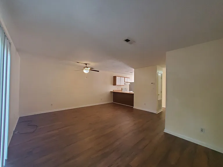 5705 Aftonshire Dr — Photo 2