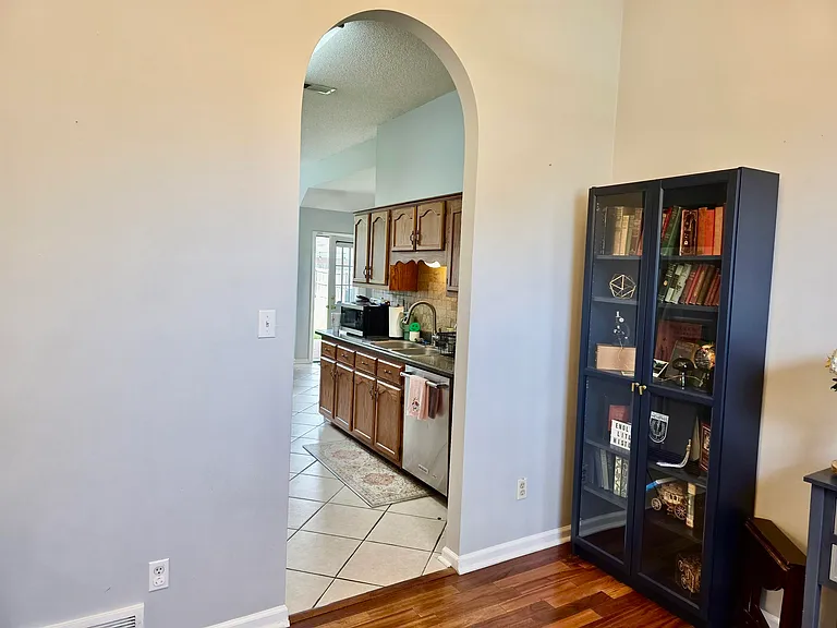 266 Bouldincrest Ave — Photo 10