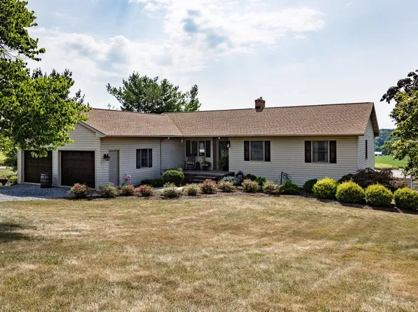 3526 Apple Tree Dr, Harrisonburg, VA 22802