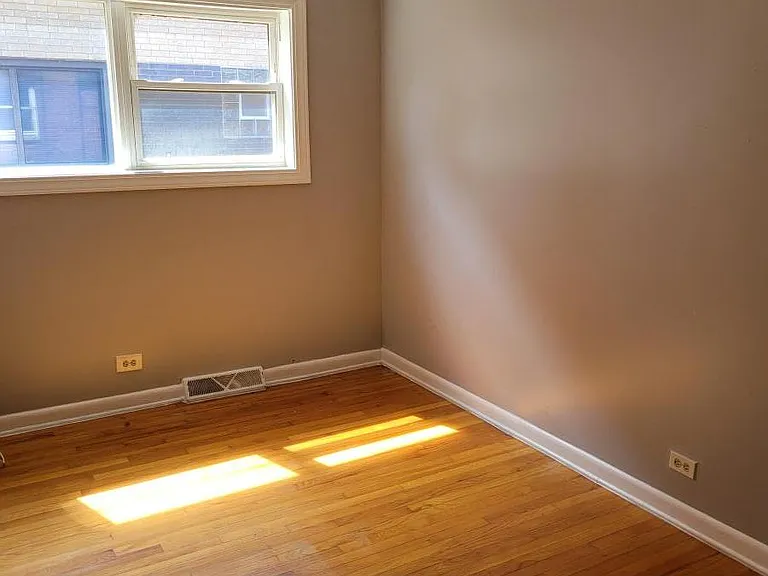 124 N Waller Ave #B — Photo 10