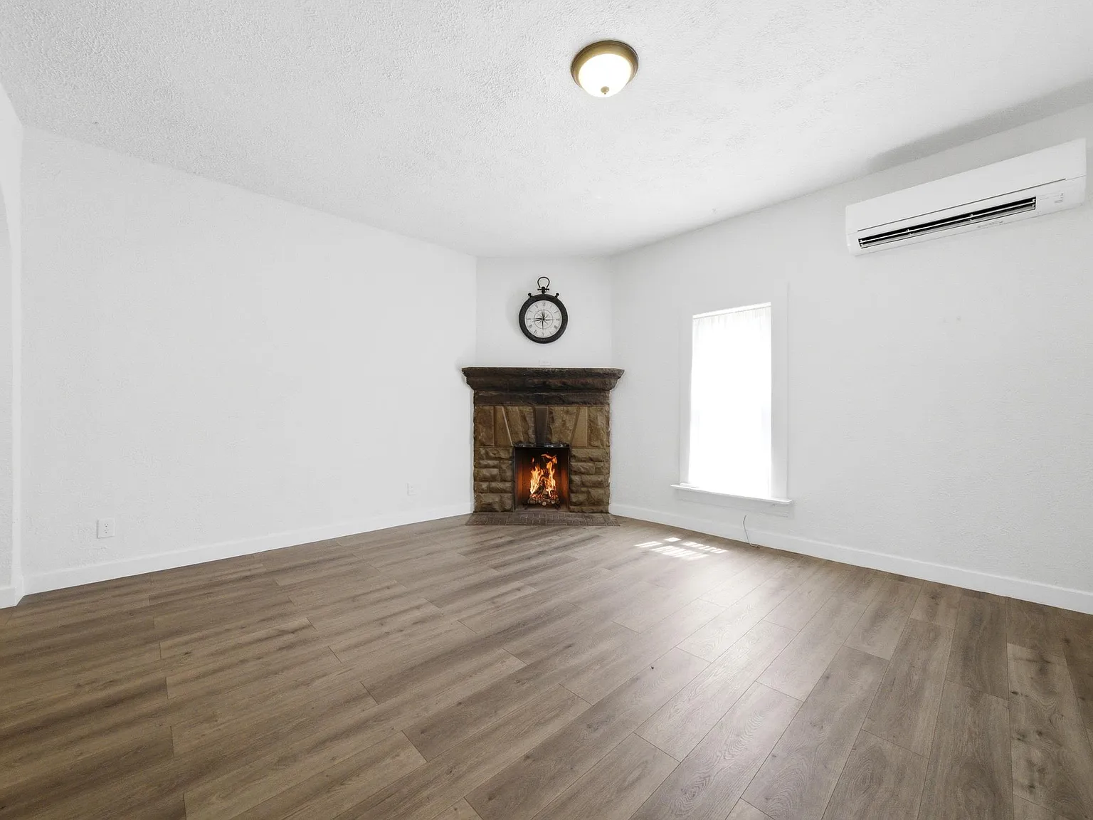 3 bed, 1506 sqft, $2,000 — Photo 4