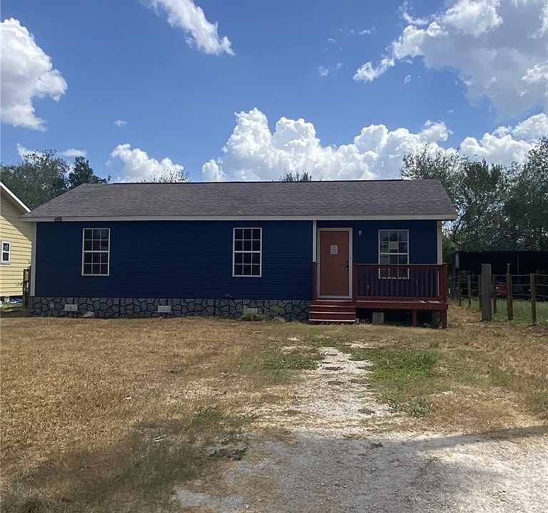 1st image of 909 Range St