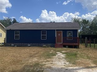 909 Range St, Alice, TX 78332