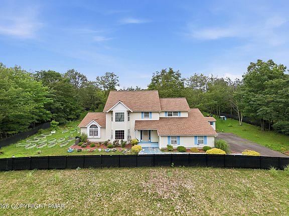 3rd image of 222 Martha Ln