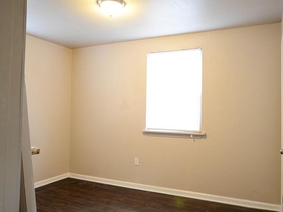 3rd image of 5103 Keystone St