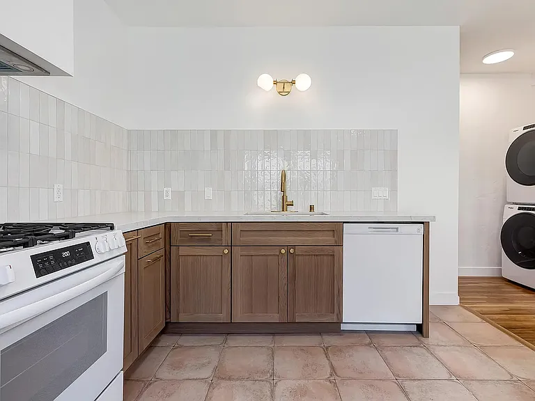 3429 Edgehill Dr #2 — Photo 4