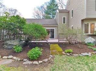 10 Fox Holw, Wayland, MA 01778