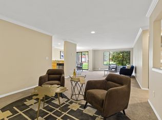 11330 NE 36th Pl UNIT I-106, Bellevue, WA 98004