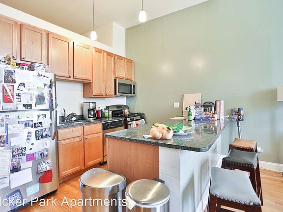 4th image of 1552 N Milwaukee Ave APT 2A
