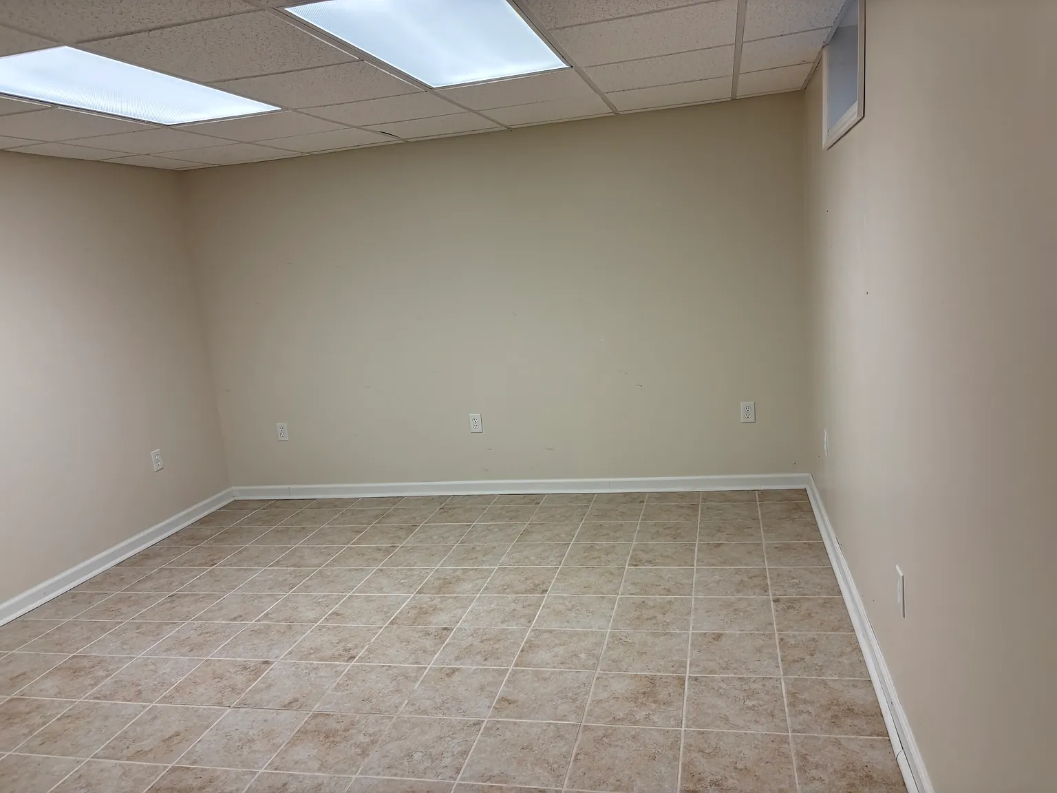 2 bed, 1.5 bath, 1660 sqft, $2,000 — Photo 4