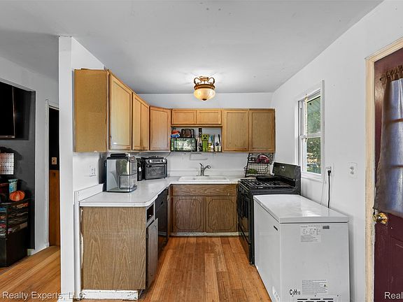 6th image of 6108 Dryden Rd