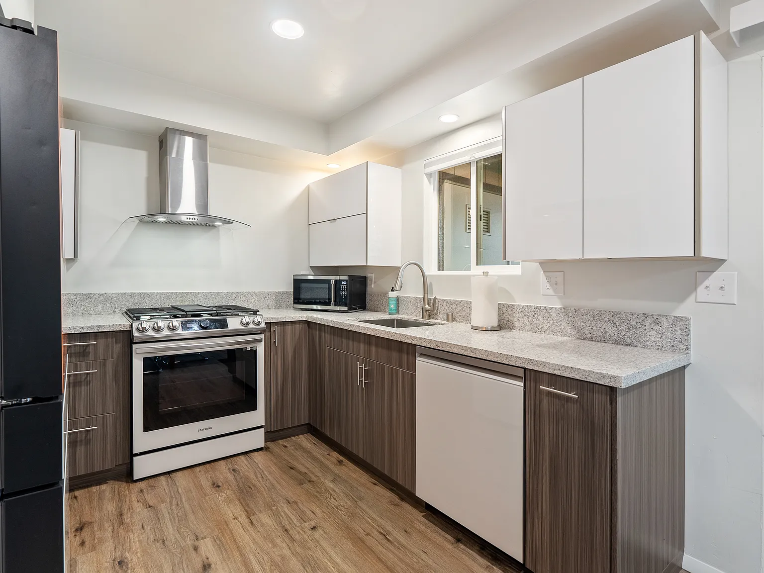 502 Arleen St — Photo 2