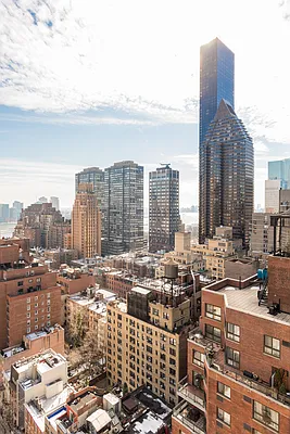 Rented by Kaplan & Kim Real Estate Inc | media 28