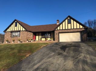 42 Gerald Ave, Pottsville, PA 17901