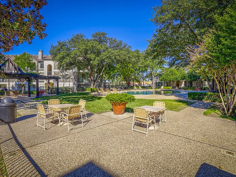 Saxony at Chase Oaks Apartments — Photo 19