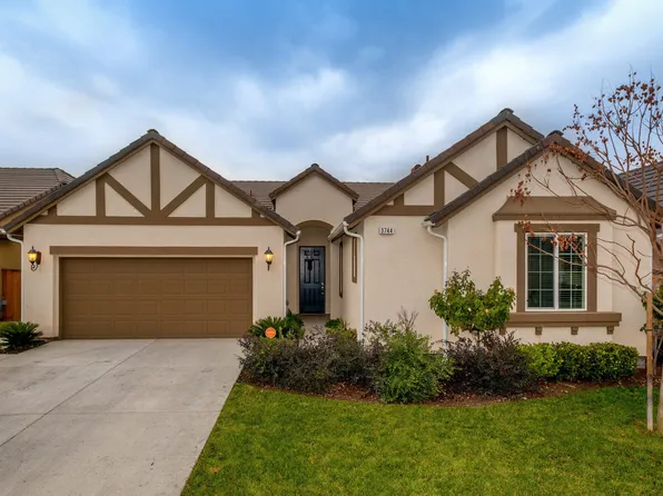 3744 Richmond Ave, Clovis, CA 93619