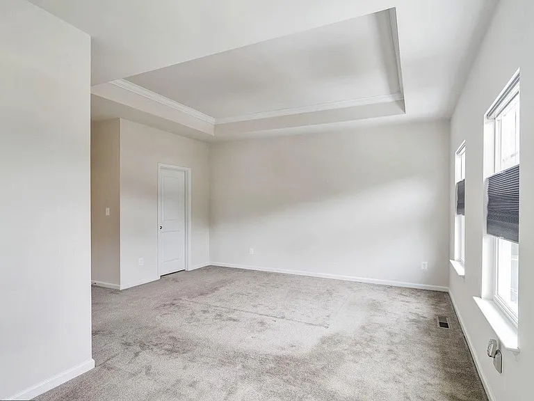 42292 Shoover Sq — Photo 12