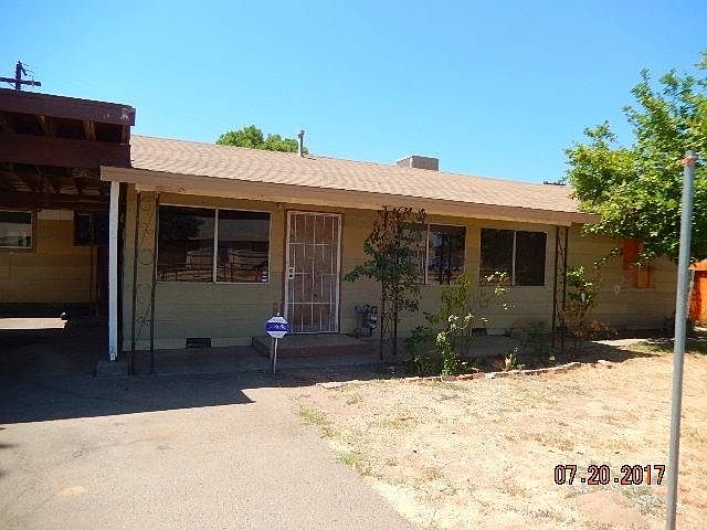 1st image of 13195 E Parlier Ave