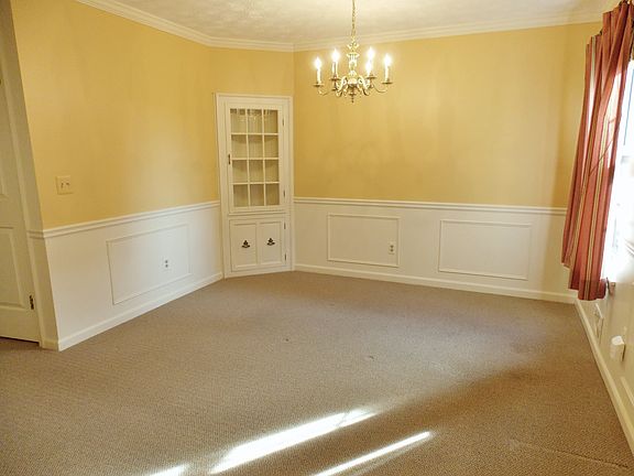 4th image of 11 Beacon Hill