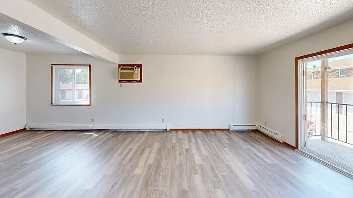 1100 Pleasant St #7 — Photo 10
