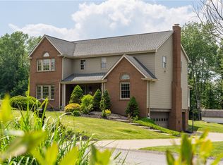 215 Warren Rd, Warrendale, PA 15086