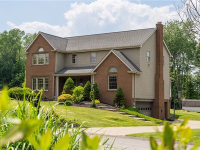 215 Warren Rd, Warrendale, PA, 15086