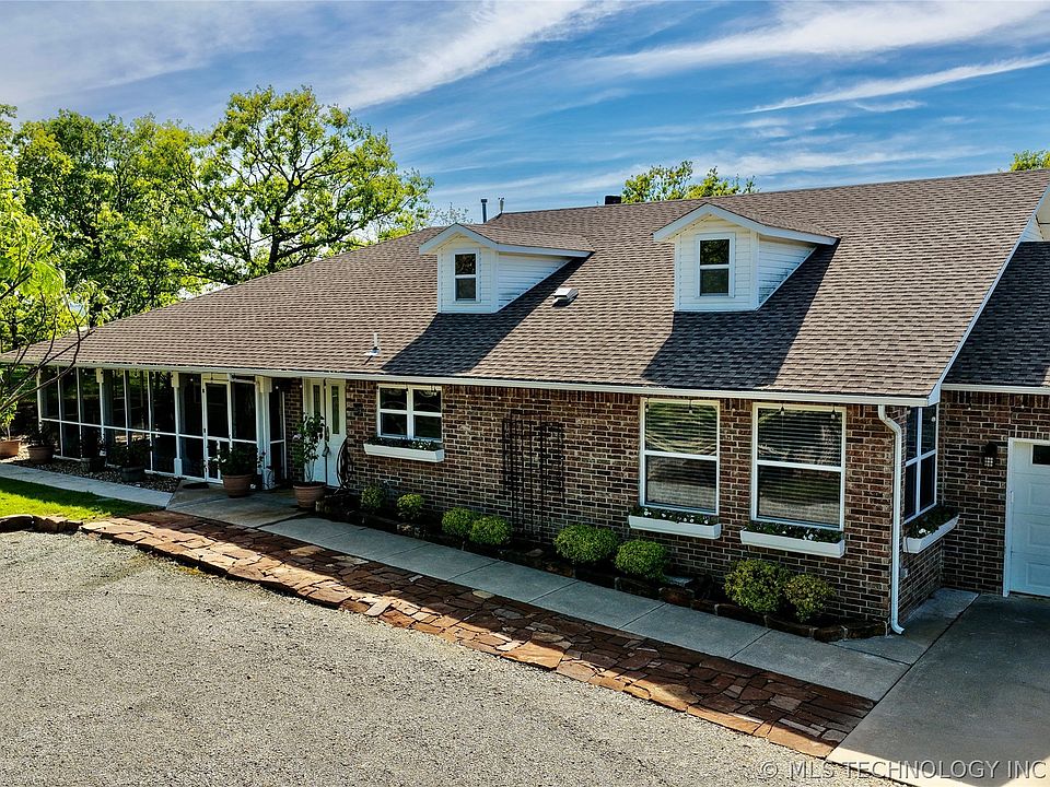 1st image of 324 Falcon Ln