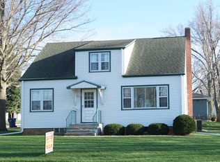 620 10th St, Manning, IA 51455