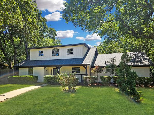 1914 Emerson Ln, Denton, TX 76209