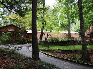 87 Old Ccc Rd, HENDERSONVILLE, NC 28739