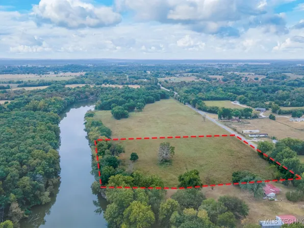 17 S 4420th Rd, Vinita, OK 74301