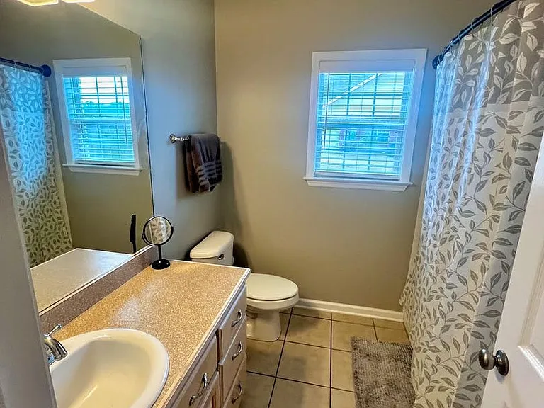 111 Remington Dr — Photo 17