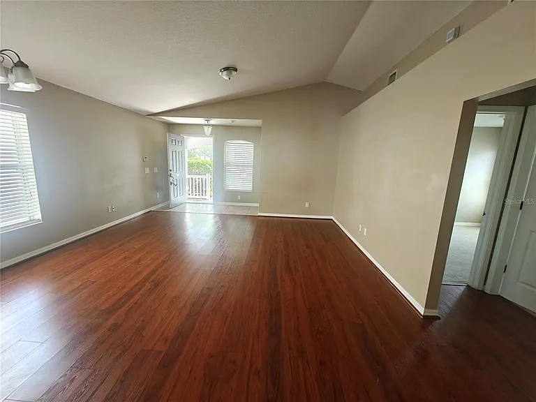 8225 Summer Wood Ln — Photo 10