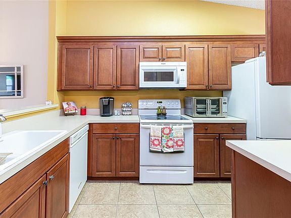 3rd image of 1059 Alpug Ave