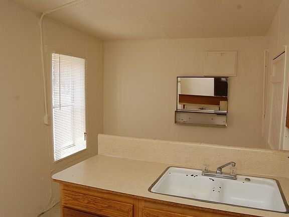 4th image of 1024 W Picacho Ave #3