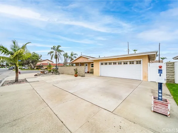 9611 Albacore Dr, Huntington Beach, CA 92646