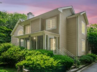 150 Saxon Woods Rd, Scarsdale, NY 10583